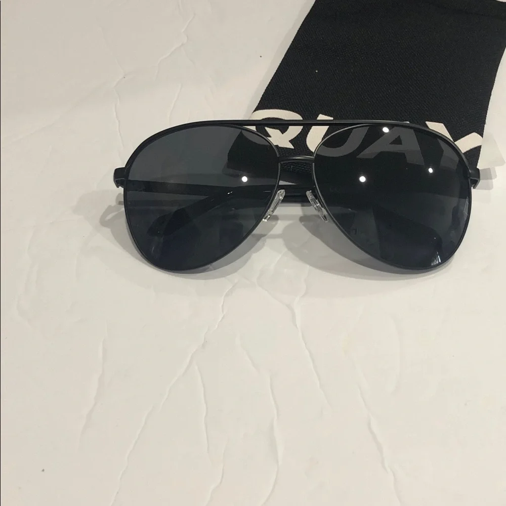 Quay VIVIENNE black oversized aviator sunglasses‎ new with black canvas pouch